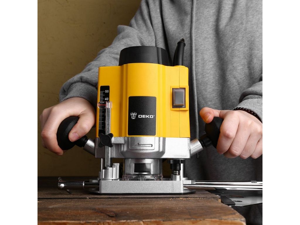 Вертикальный фрезер Deko DKR1600E