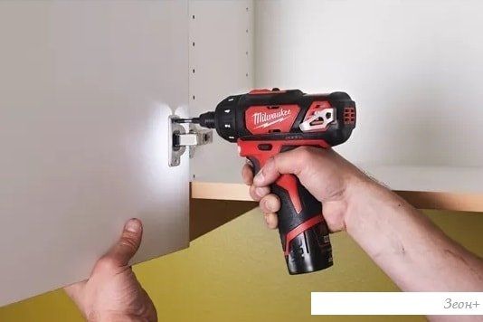 Дрель-шуруповерт Milwaukee M12 BD-202C 4933441900 (с 2-мя АКБ, кейс)