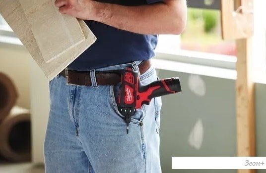 Дрель-шуруповерт Milwaukee M12 BD-202C 4933441900 (с 2-мя АКБ, кейс)