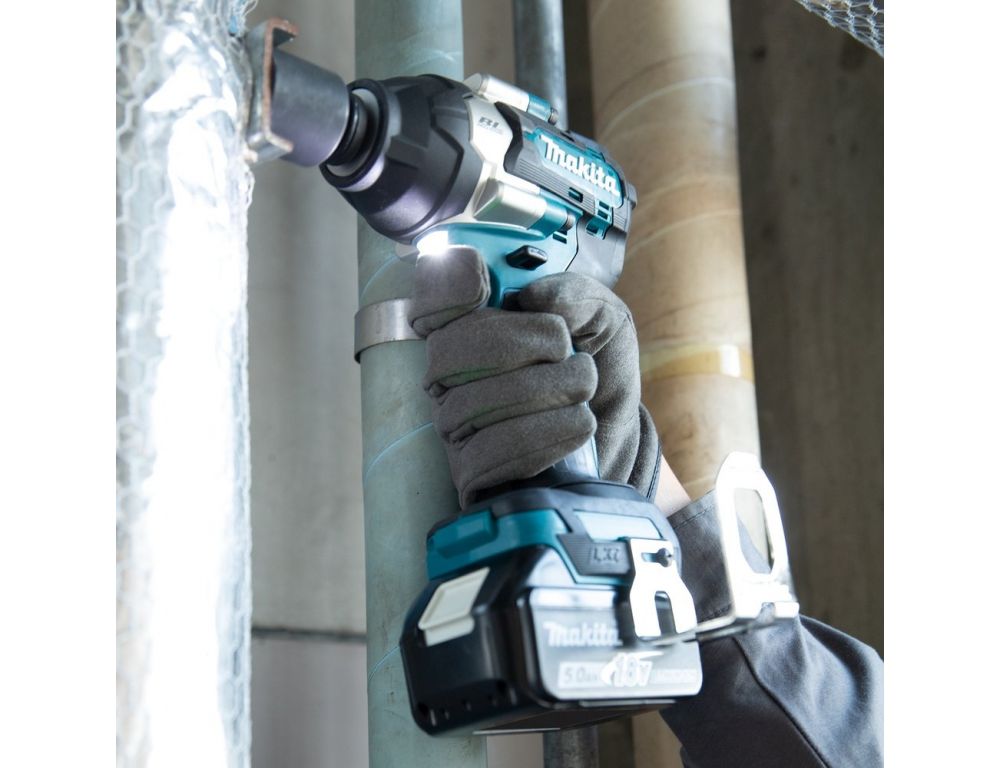 Гайковерт Makita DTW700Z (без АКБ)