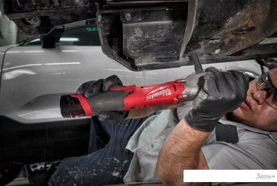 Гайковерт Milwaukee M12 FRAIWF38-0 4933471700 (без АКБ)