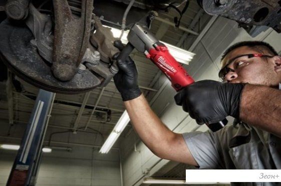 Гайковерт Milwaukee M12 FRAIWF38-0 4933471700 (без АКБ)