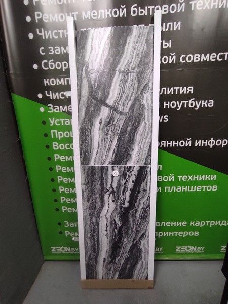 УЦЕНКА Экран п/в "Кварт" 1,68 Черный мрамор (НОВЫЙ - механическое повреждение)