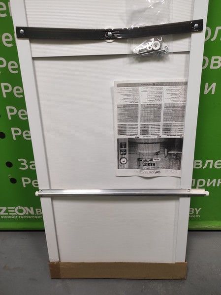 УЦЕНКА Экран п/в "Кварт" 1,68 Черный мрамор (НОВЫЙ - механическое повреждение)